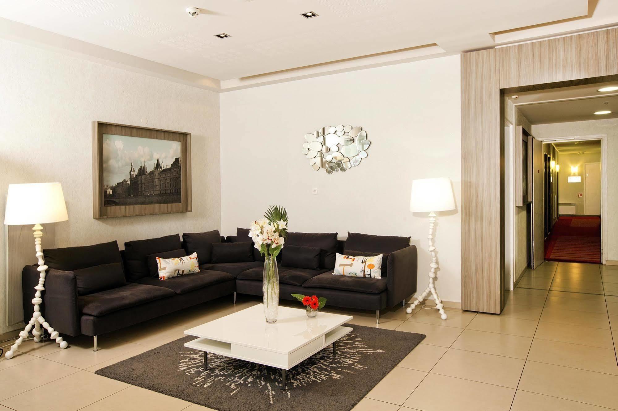 Residhome Paris-Guyancourt Luaran gambar